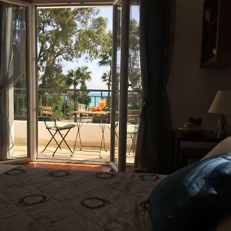 Villa Deluxe First Line