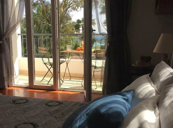 Deluxe First Line * Perivolia