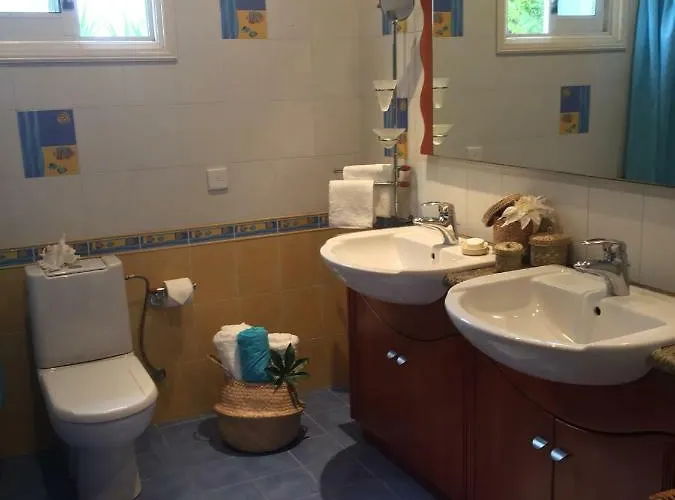 Deluxe First Line Villa Perivolia