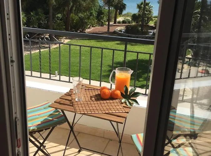 Deluxe First Line Perivolia