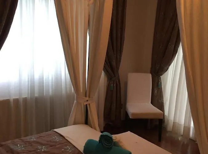 Deluxe First Line Villa Perivolia