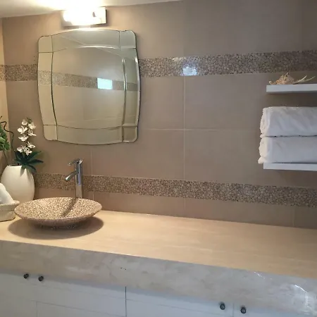 Deluxe First Line Villa *