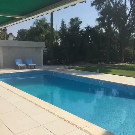 Deluxe First Line Βίλα