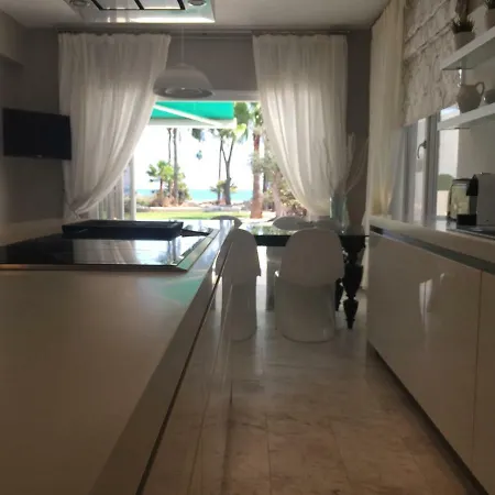 Vilă Deluxe First Line *