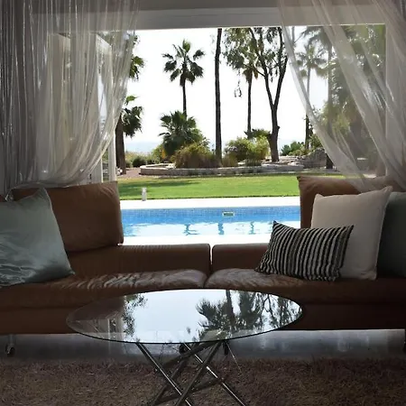 Vilă Deluxe First Line *