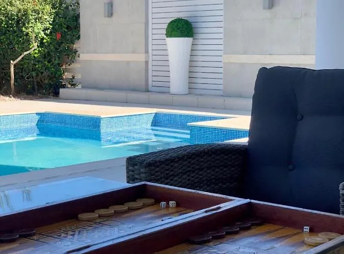 Deluxe First Line Perivolia