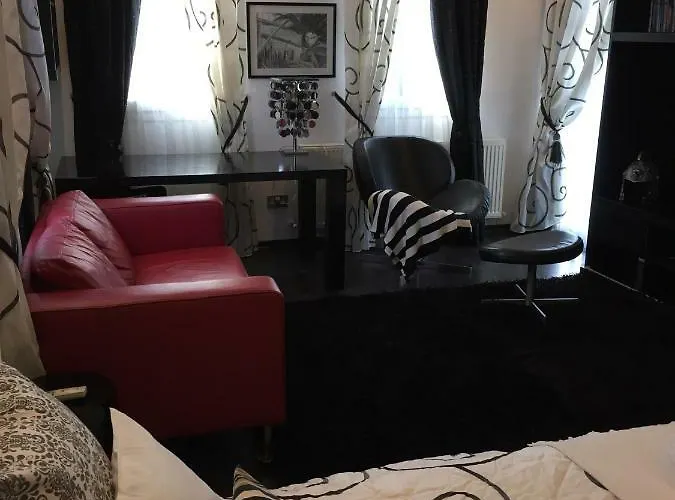 Vila Deluxe First Line Perivolia