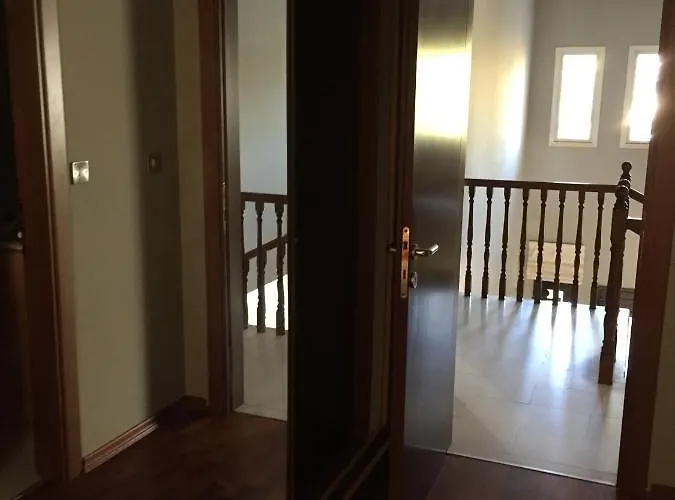 Vila Deluxe First Line *