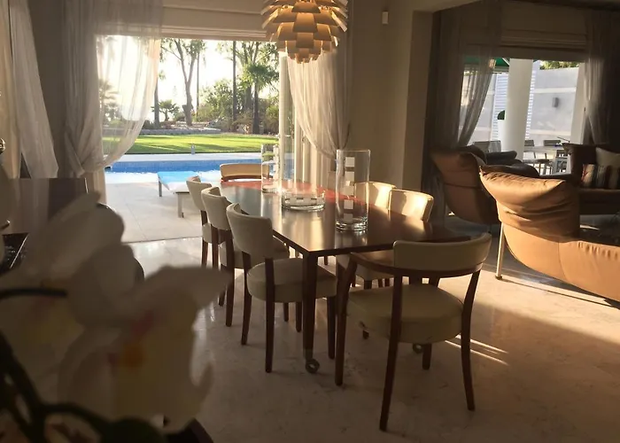 Deluxe First Line * Perivolia