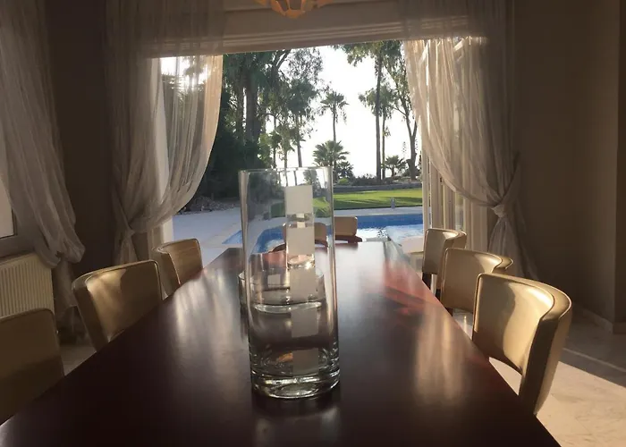 Deluxe First Line 페리볼리아